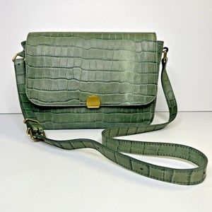 The Abroad Shoulder Bag Limited Croc Embossed Leather Green Purse